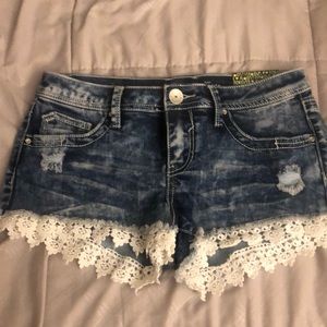 Almost Famous size 5 jean shorts